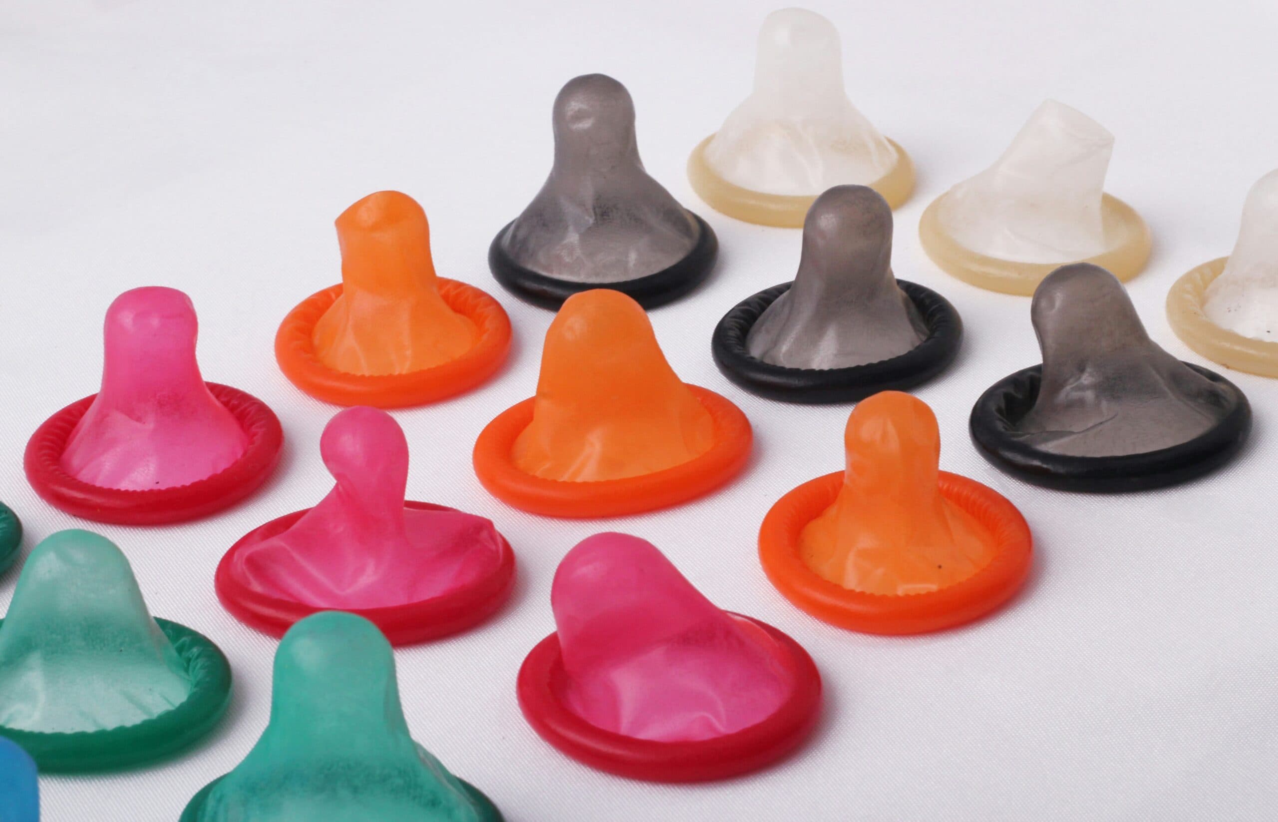 Condoms, digues et dépistage : comment parler de prévention des ITSS